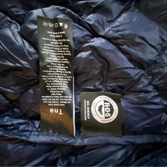 Navy TNA Bomber Puff | Aritzia - Picture 7 of 7